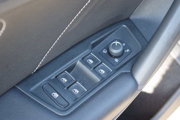 Volkswagen Tiguan 1.4 TSI eHybrid 245 PK R-Line BNS+ PHEV, Adap. Cruise Control, Camera, Carplay