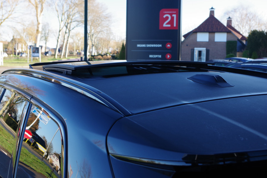 BMW X1 sDrive20i 170 PK M-Sport, Panoramadak, Adap. Cruise Control, Kuipstoelen, LED