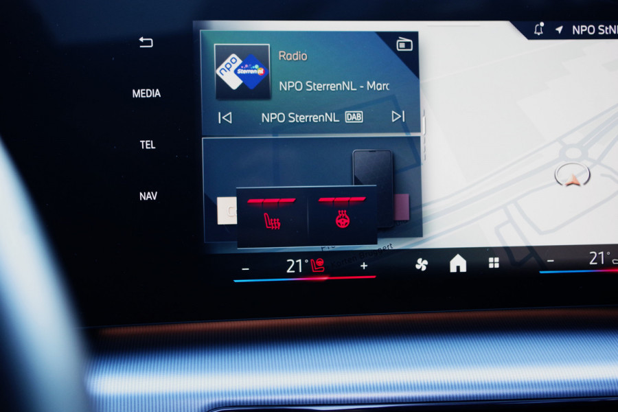 BMW X1 sDrive20i 170 PK M-Sport, Panoramadak, Adap. Cruise Control, Kuipstoelen, LED