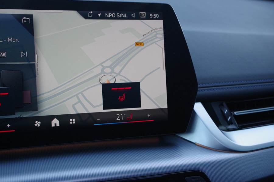 BMW X1 sDrive20i 170 PK M-Sport, Panoramadak, Adap. Cruise Control, Kuipstoelen, LED