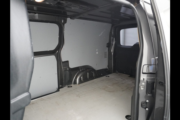 Citroën Jumpy 2.0D 145pk XL L3H1 3-Persoons Navi Apple Carplay Android Auto Cruise Pdc 2X Schuifdeur Cruise DAB+ Bordherkenning WiFi Citroen Connect Regen/Lichtsensor Dodehoeksensor SpoorAssist Voorruit+Wisserverwarmd 1e Eigenaar Euro 6 370Nm koppel