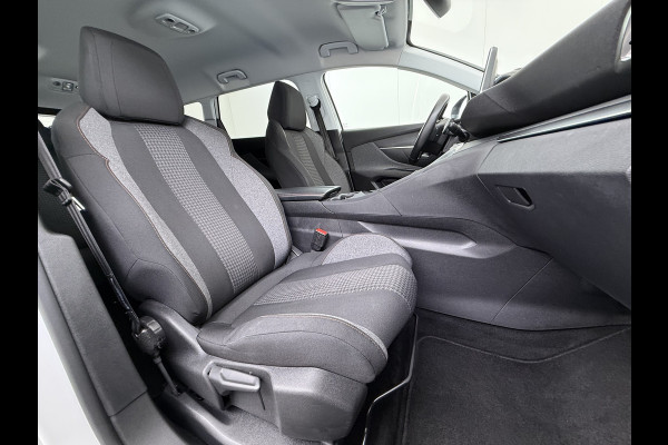 Peugeot 5008 T 131PK AUT-8 7-Pers. Navi 360°Camera Ecc Apple Carplay Android Auto Cruise Control Pdc Blue Executive Avantage Privacy Glas Lmv Isofix Led Regen-Lichtsensor Verkeersbord detectie Dealeronderhouden Origineel Nederlandse Auto 7 Zitter