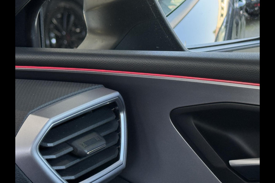 Seat Leon Sportstourer 1.0 TSI FR Business Intense NL-AUTO | CAMERA | STOEL/STUUR VERWARMING