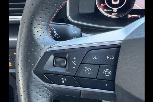 Seat Leon Sportstourer 1.0 TSI FR Business Intense NL-AUTO | CAMERA | STOEL/STUUR VERWARMING