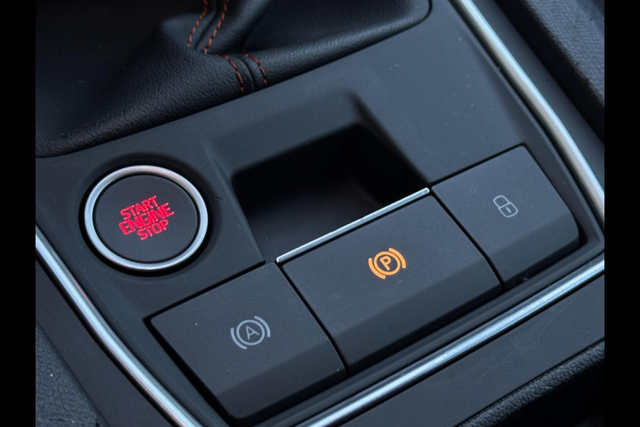 Seat Leon Sportstourer 1.0 TSI FR Business Intense NL-AUTO | CAMERA | STOEL/STUUR VERWARMING