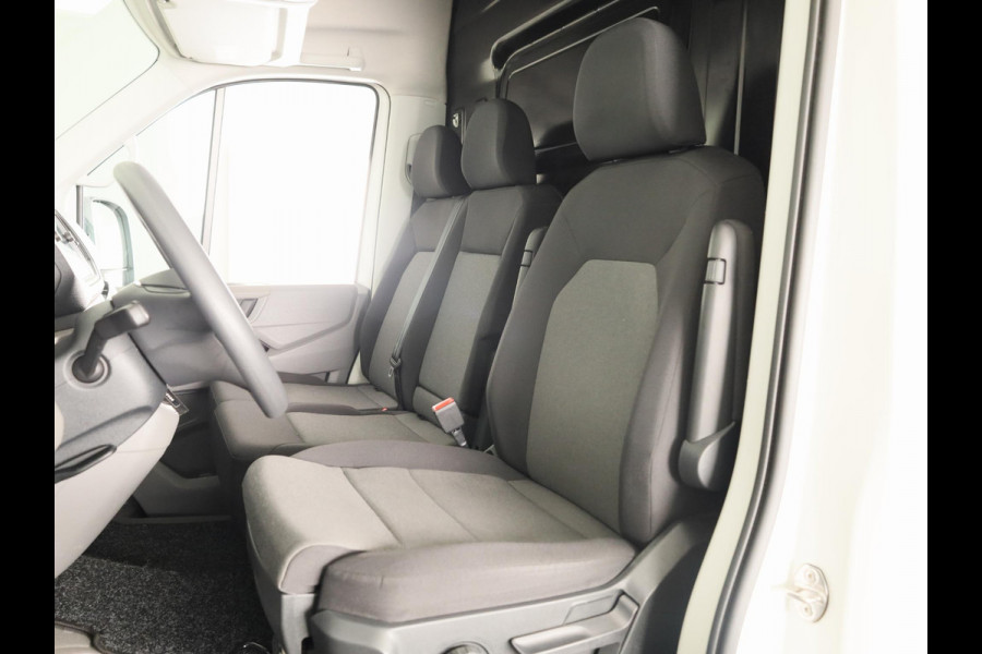 Volkswagen Crafter 35 2.0 TDI L3H3 Highline EURO VI 140 pk Automaat | Verlengde garantie | Navigatie | Parkeersensoren | Achteruitrijcamera | Cruise control |