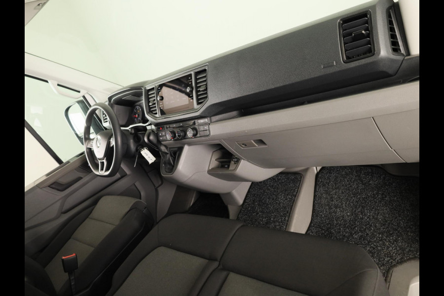 Volkswagen Crafter 35 2.0 TDI L3H3 Highline EURO VI 140 pk Automaat | Verlengde garantie | Navigatie | Parkeersensoren | Achteruitrijcamera | Cruise control |
