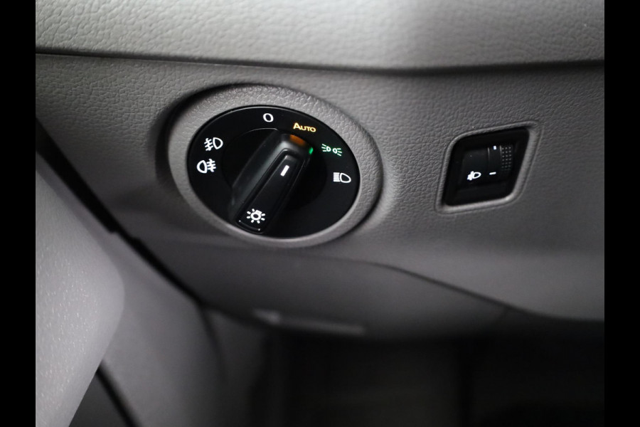 Volkswagen Crafter 35 2.0 TDI L3H3 Highline EURO VI 140 pk Automaat | Verlengde garantie | Navigatie | Parkeersensoren | Achteruitrijcamera | Cruise control |