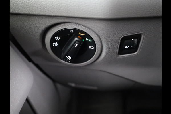 Volkswagen Crafter 35 2.0 TDI L3H3 Highline EURO VI 140 pk Automaat | Verlengde garantie | Navigatie | Parkeersensoren | Achteruitrijcamera | Cruise control |