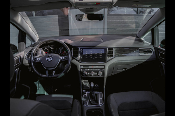 Volkswagen Golf Sportsvan 1.5 TSI ACT Highline Edition 1jr Garantie|Pano|Cruise|Trekhaak|Stoel-en Stuurverwarming|Navi|Camera