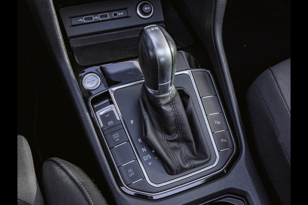 Volkswagen Golf Sportsvan 1.5 TSI ACT Highline Edition 1jr Garantie|Pano|Cruise|Trekhaak|Stoel-en Stuurverwarming|Navi|Camera