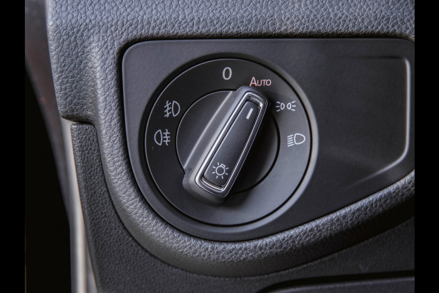 Volkswagen Golf Sportsvan 1.5 TSI ACT Highline Edition 1jr Garantie|Pano|Cruise|Trekhaak|Stoel-en Stuurverwarming|Navi|Camera