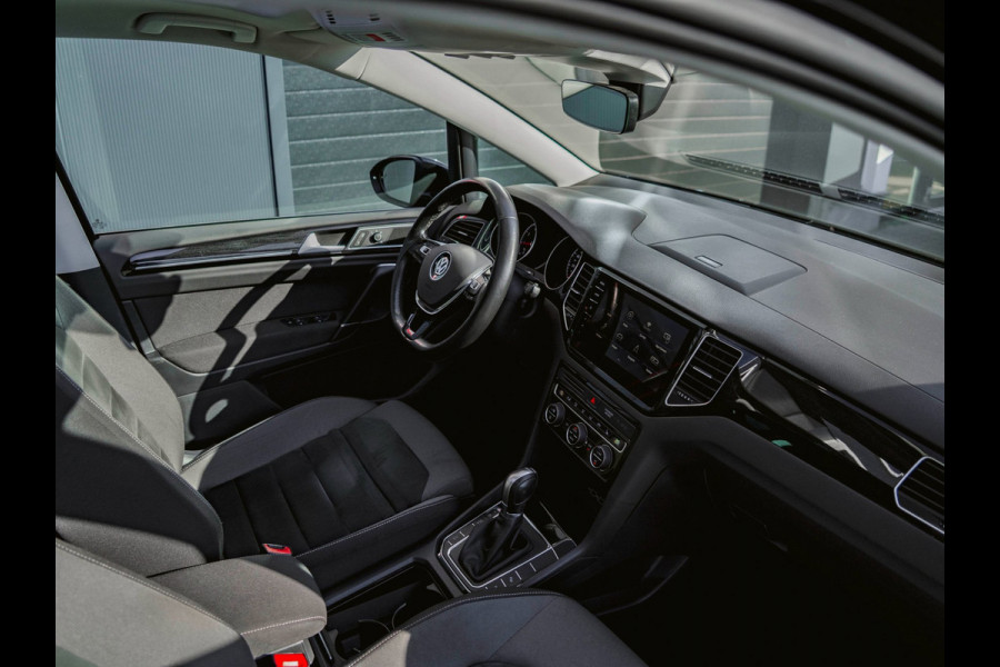 Volkswagen Golf Sportsvan 1.5 TSI ACT Highline Edition 1jr Garantie|Pano|Cruise|Trekhaak|Stoel-en Stuurverwarming|Navi|Camera