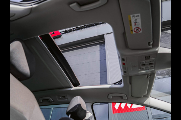 Volkswagen Golf Sportsvan 1.5 TSI ACT Highline Edition 1jr Garantie|Pano|Cruise|Trekhaak|Stoel-en Stuurverwarming|Navi|Camera