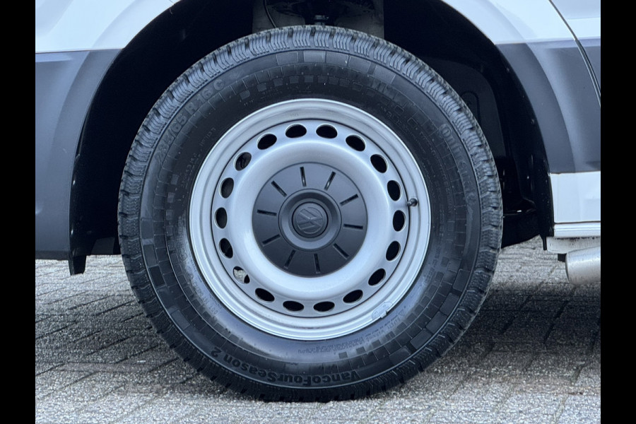 Volkswagen Crafter 2.0 TDI L3H3 Comfortline EURO 6 Fabrieksgarantie 2-2028 Airco Cruise Navi Voorruitverwarming Sensoren v/a