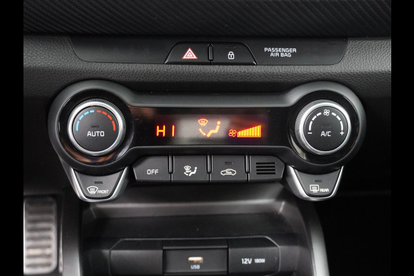 Kia Stonic 1.0 T-GDi MHEV GT-Line Airco - Apple Carplay/Android Auto - Cruise Control - Climate Control - Navigatie - Stoel/Stuur Verwarming - Virena Zekerheidspakket €895,-