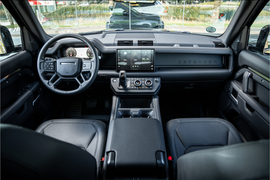 Land Rover Defender 110 P300e 110 FULL URBAN PACK ** Towing ** Cold Climate ** 23inch ** HSE X-Dynamic