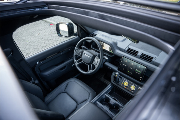 Land Rover Defender 110 P300e 110 FULL URBAN PACK ** Towing ** Cold Climate ** 23inch ** HSE X-Dynamic