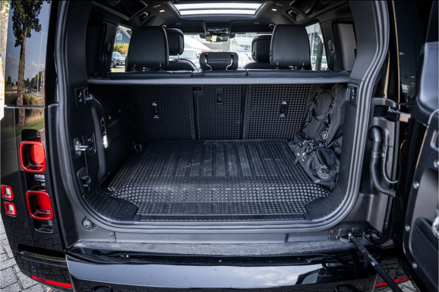 Land Rover Defender 110 P300e 110 FULL URBAN PACK ** Towing ** Cold Climate ** 23inch ** HSE X-Dynamic