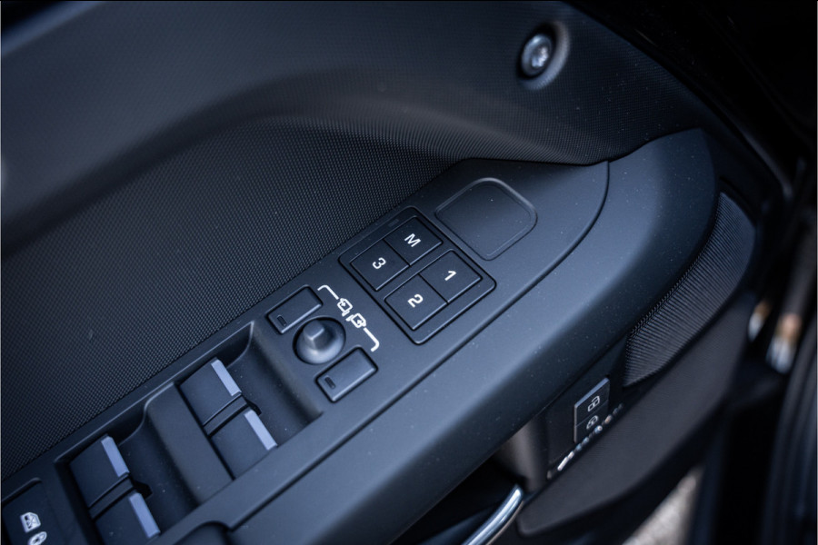 Land Rover Defender 110 P300e 110 FULL URBAN PACK ** Towing ** Cold Climate ** 23inch ** HSE X-Dynamic