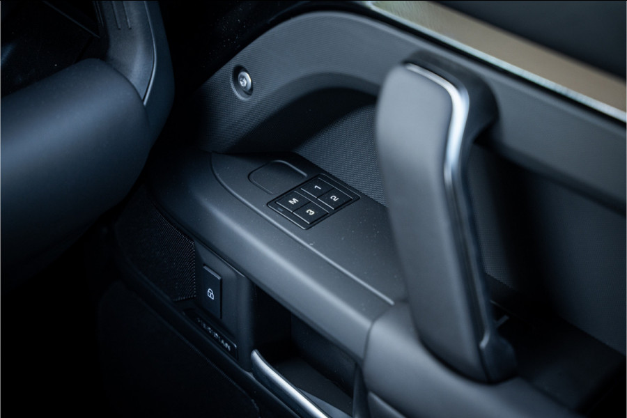 Land Rover Defender 110 P300e 110 FULL URBAN PACK ** Towing ** Cold Climate ** 23inch ** HSE X-Dynamic