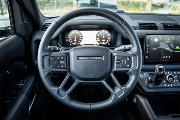 Land Rover Defender 110 P300e 110 FULL URBAN PACK ** Towing ** Cold Climate ** 23inch ** HSE X-Dynamic