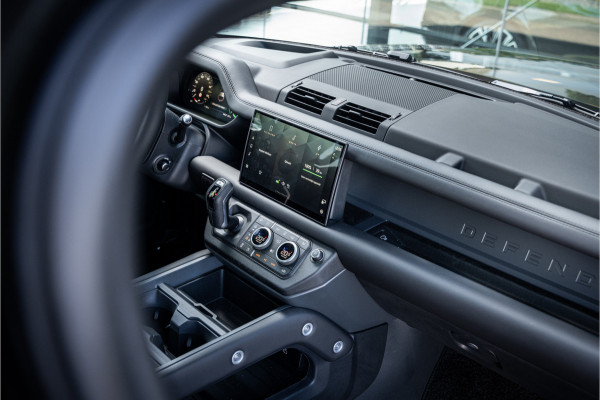 Land Rover Defender 110 P300e 110 FULL URBAN PACK ** Towing ** Cold Climate ** 23inch ** HSE X-Dynamic