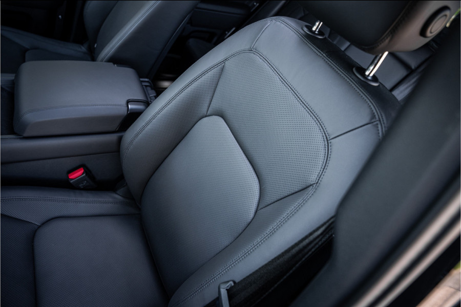 Land Rover Defender 110 P300e 110 FULL URBAN PACK ** Towing ** Cold Climate ** 23inch ** HSE X-Dynamic