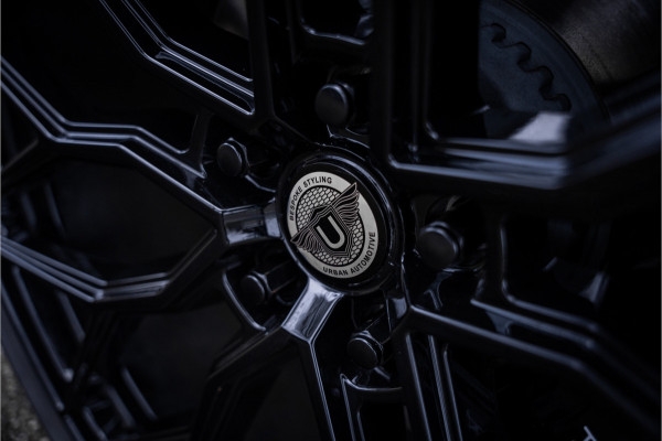 Land Rover Defender 110 P300e 110 FULL URBAN PACK ** Towing ** Cold Climate ** 23inch ** HSE X-Dynamic