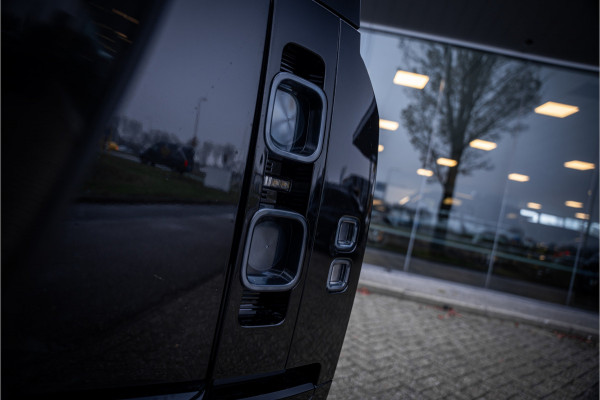 Land Rover Defender 110 P300e 110 FULL URBAN PACK ** Towing ** Cold Climate ** 23inch ** HSE X-Dynamic