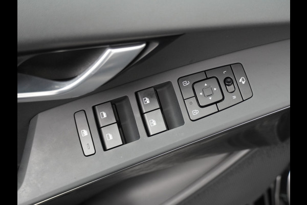 Kia Niro EV DynamicLine 64.8 kWh Airco - Apple Carplay/Android Auto - Cruise Control - Navigatie - Achteruitrijcamera - Fabrieksgarantie tot 02-2032
