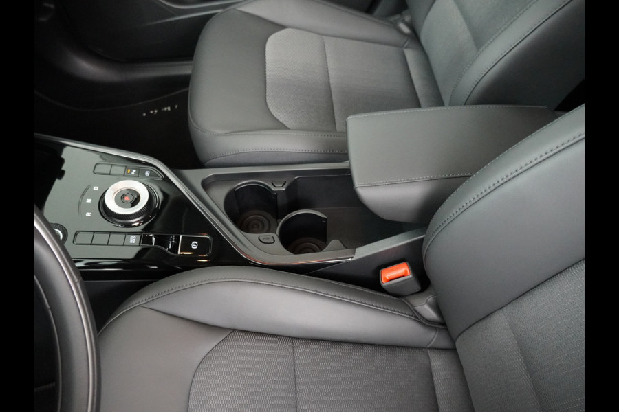 Kia Niro EV DynamicLine 64.8 kWh Airco - Apple Carplay/Android Auto - Cruise Control - Navigatie - Achteruitrijcamera - Fabrieksgarantie tot 02-2032