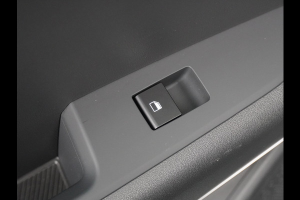 Kia Niro EV DynamicLine 64.8 kWh Airco - Apple Carplay/Android Auto - Cruise Control - Navigatie - Achteruitrijcamera - Fabrieksgarantie tot 02-2032