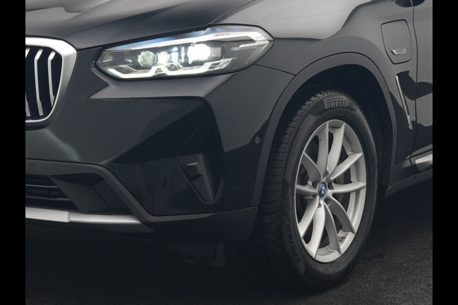 BMW X3 xDrive30e X Line FACELIFT Plug In Hybrid 293pk Dealer O.H. PHEV | 360 Camera | Sportstoelen Verwarmd | Apple Carplay | Hifi Audio | Virtual Cockpit | Navigatie | Cruise Control | DAB | LED Koplampen | 18"L.M |
