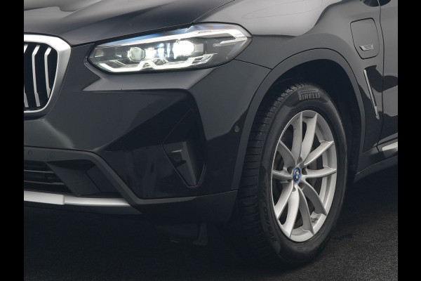 BMW X3 xDrive30e X Line FACELIFT Plug In Hybrid 293pk Dealer O.H. PHEV | 360 Camera | Sportstoelen Verwarmd | Apple Carplay | Hifi Audio | Virtual Cockpit | Navigatie | Cruise Control | DAB | LED Koplampen | 18"L.M |