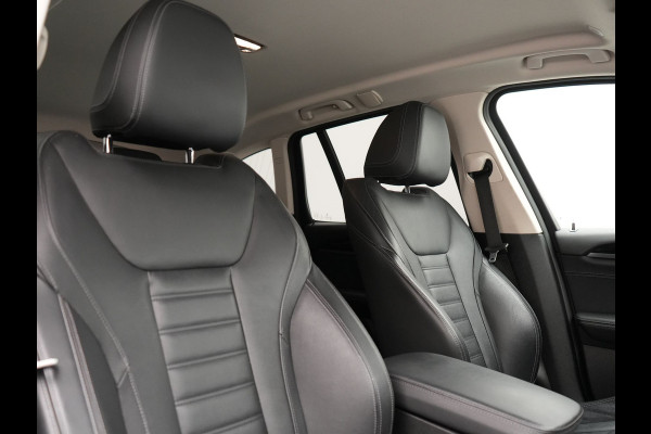 BMW X3 xDrive30e X Line FACELIFT Plug In Hybrid 293pk Dealer O.H. PHEV | 360 Camera | Sportstoelen Verwarmd | Apple Carplay | Hifi Audio | Virtual Cockpit | Navigatie | Cruise Control | DAB | LED Koplampen | 18"L.M |