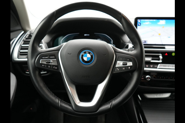 BMW X3 xDrive30e X Line FACELIFT Plug In Hybrid 293pk Dealer O.H. PHEV | 360 Camera | Sportstoelen Verwarmd | Apple Carplay | Hifi Audio | Virtual Cockpit | Navigatie | Cruise Control | DAB | LED Koplampen | 18"L.M |