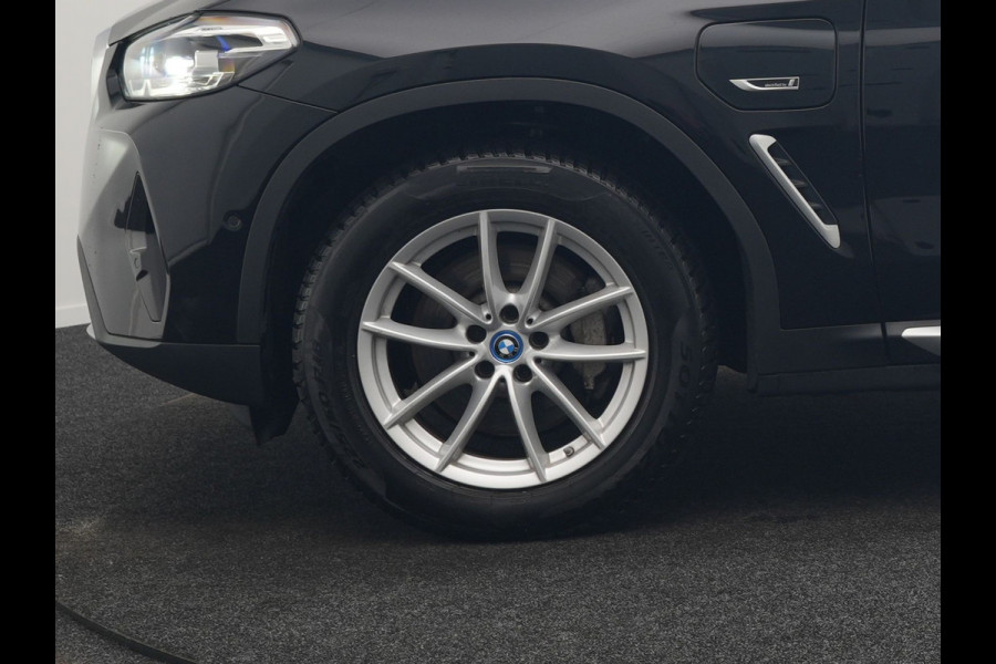 BMW X3 xDrive30e X Line FACELIFT Plug In Hybrid 293pk Dealer O.H. PHEV | 360 Camera | Sportstoelen Verwarmd | Apple Carplay | Hifi Audio | Virtual Cockpit | Navigatie | Cruise Control | DAB | LED Koplampen | 18"L.M |
