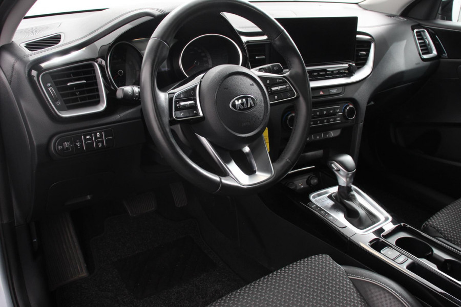 Kia Ceed Sportswagon 1.4 T-GDi Automaat DynamicLine | Panoramadak | Adaptive Cruise Control | Lane Assist | Camera | Stoel/Stuurverwarming | Apple Carplay/Android Auto | JBL Soundsystem | Navigatie |