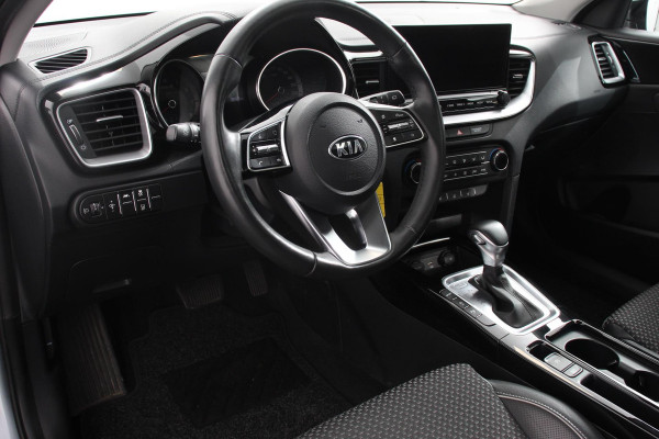 Kia Ceed Sportswagon 1.4 T-GDi Automaat DynamicLine | Panoramadak | Adaptive Cruise Control | Lane Assist | Camera | Stoel/Stuurverwarming | Apple Carplay/Android Auto | JBL Soundsystem | Navigatie |