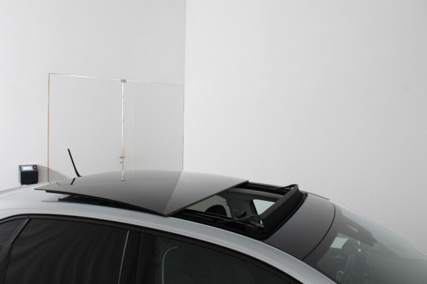 Volkswagen Taigo 1.0 TSI Life Edition Automaat/Camera/Panorama schuifdak/navigatie...