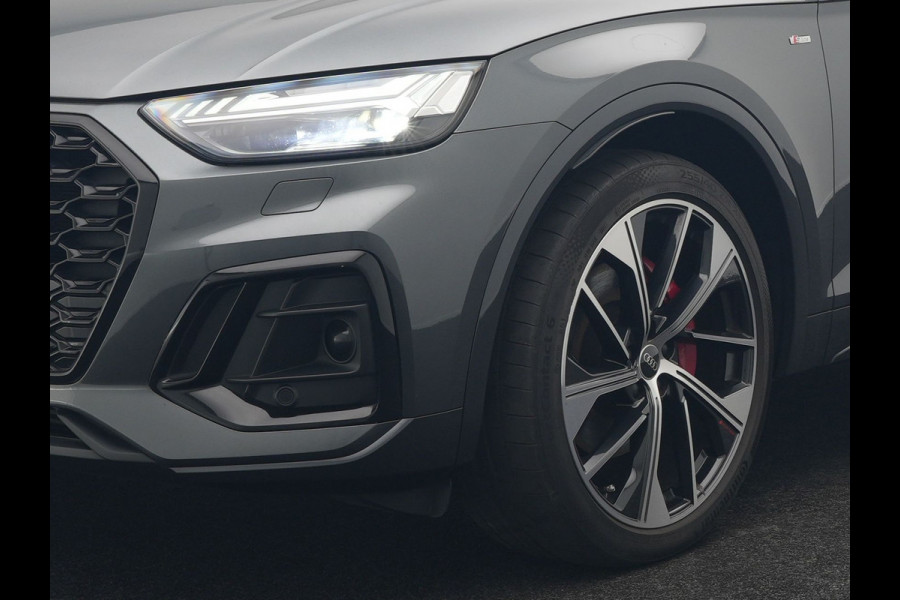Audi Q5 Sportback 50 TFSI e S Line Plug In Hybrid 300pk Dealer O.H PHEV | Luchtvering | Matrix LED | 21"Audi Sport L.M | Sfeerverlichting | Lederen Sportstoelen Verwarmd | Cruise Control | Navigatie | Virtual | DAB |