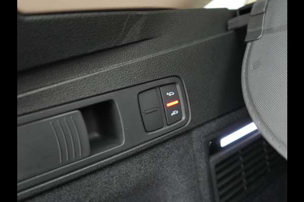 Audi Q5 Sportback 50 TFSI e S Line Plug In Hybrid 300pk Dealer O.H PHEV | Luchtvering | Matrix LED | 21"Audi Sport L.M | Sfeerverlichting | Lederen Sportstoelen Verwarmd | Cruise Control | Navigatie | Virtual | DAB |