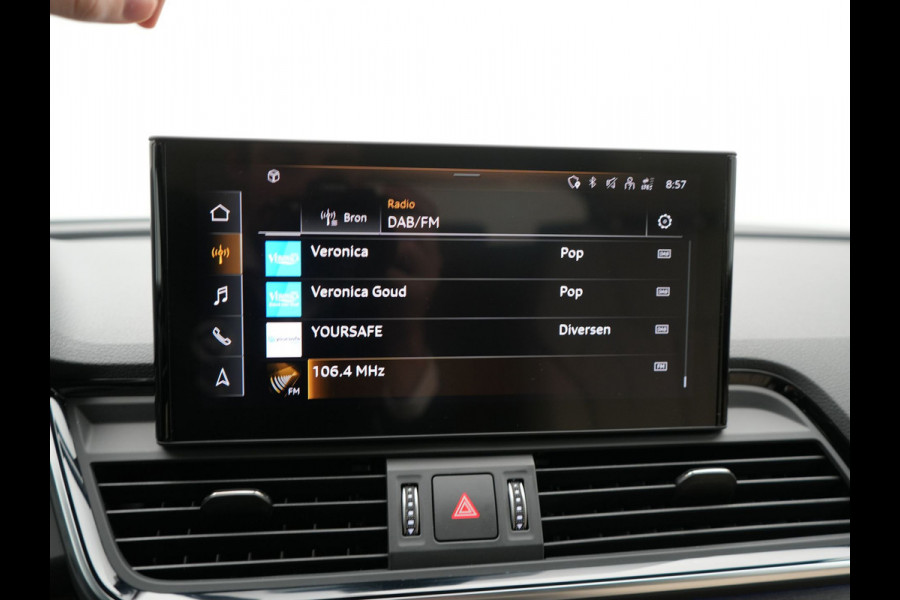 Audi Q5 Sportback 50 TFSI e S Line Plug In Hybrid 300pk Dealer O.H PHEV | Luchtvering | Matrix LED | 21"Audi Sport L.M | Sfeerverlichting | Lederen Sportstoelen Verwarmd | Cruise Control | Navigatie | Virtual | DAB |