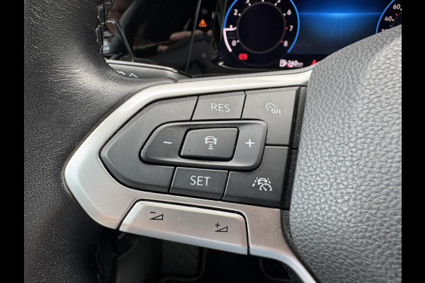 Volkswagen Golf 1.5 TSI Style | Adaptive Cruise Control | Head-Up Display | Massage | DAB | Parkeersensoren |