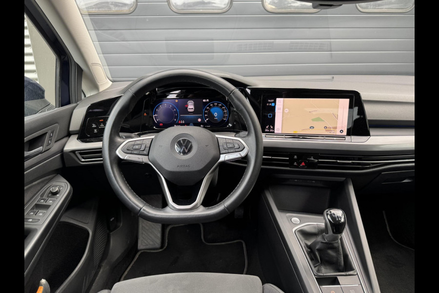 Volkswagen Golf 1.5 TSI Style | Adaptive Cruise Control | Head-Up Display | Massage | DAB | Parkeersensoren |