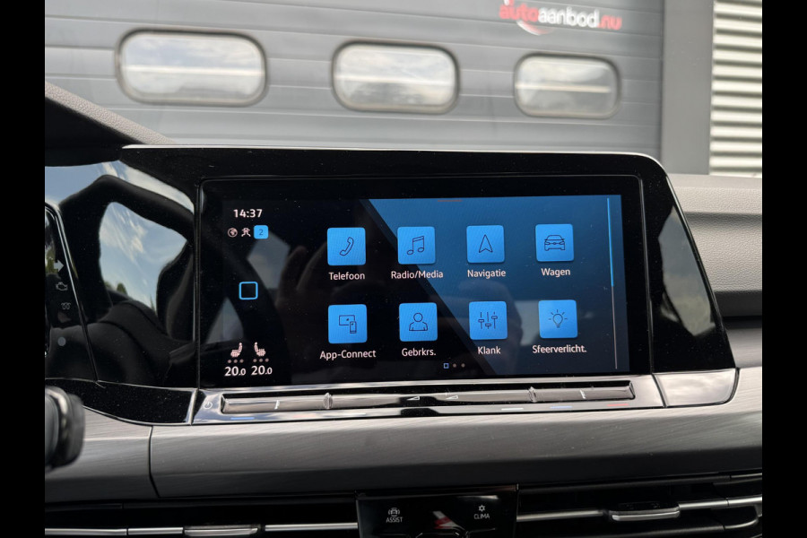 Volkswagen Golf 1.5 TSI Style | Adaptive Cruise Control | Head-Up Display | Massage | DAB | Parkeersensoren |