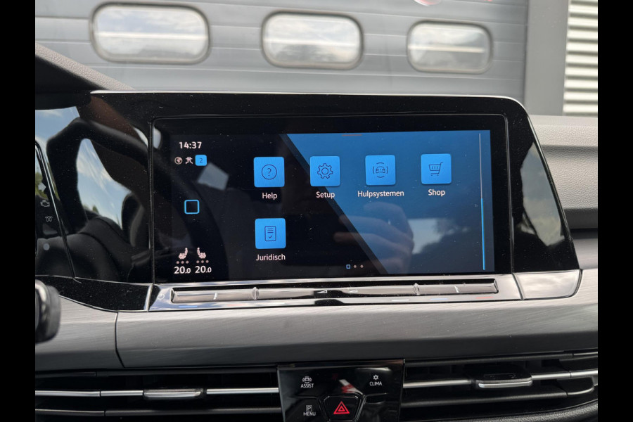 Volkswagen Golf 1.5 TSI Style | Adaptive Cruise Control | Head-Up Display | Massage | DAB | Parkeersensoren |