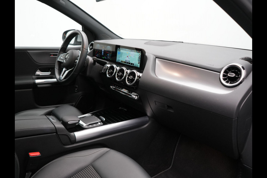 Mercedes-Benz B-Klasse 250 e Progressive Plug In Hybrid 218pk Dealer O.H. PHEV | Panodak | Camera | Sportstoelen Verwarmd | Widescreen Navi | Blis | Apple Carplay | Navigatie | DAB |