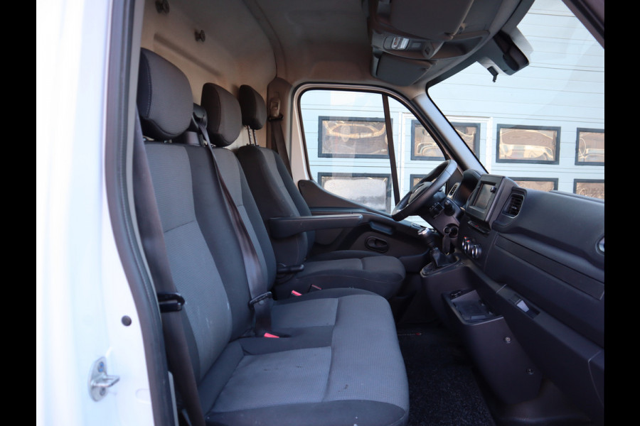 Renault Master 2.3 dCi 150pk Euro 6 L2H2 - Glasresteel v.d. Born - Resteel - Traplader - Trekhaak
